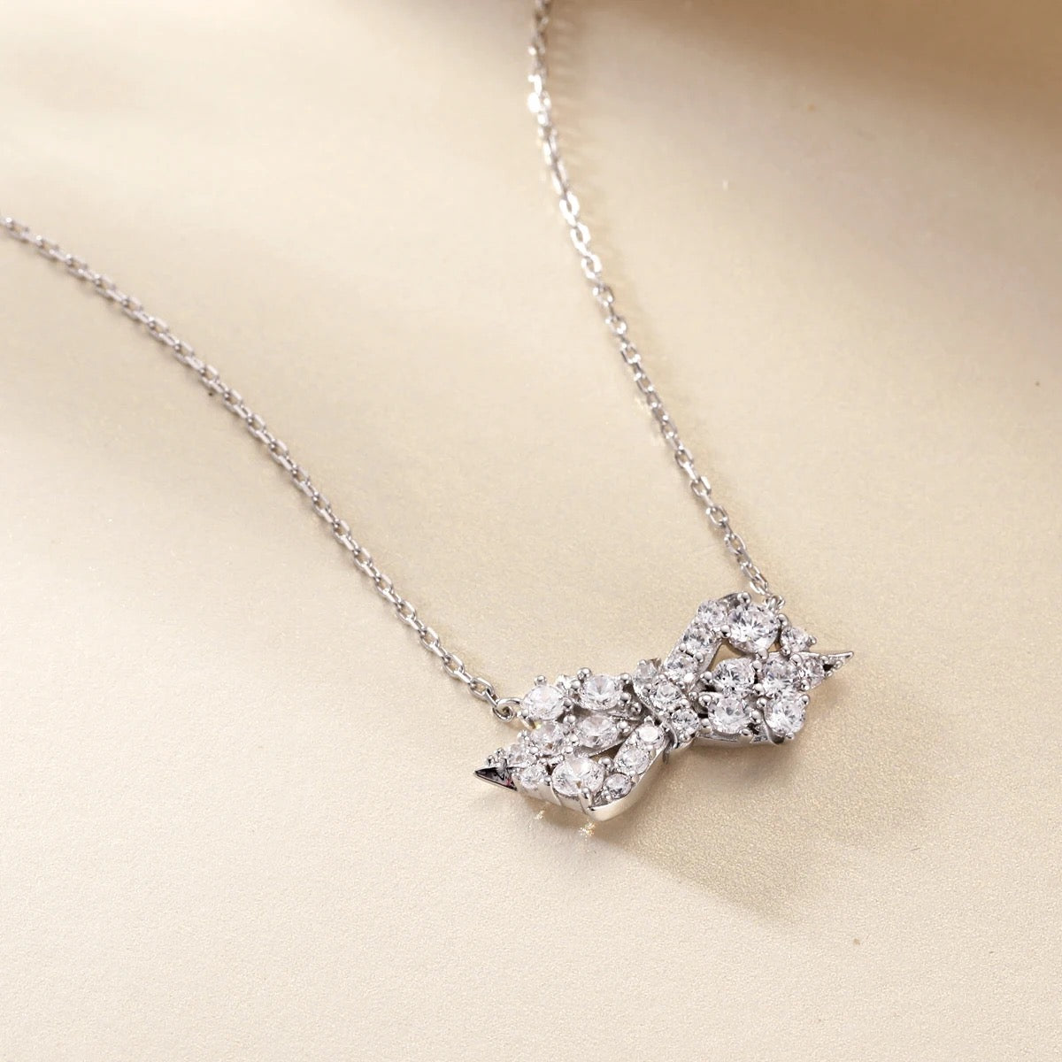 Bow Necklace